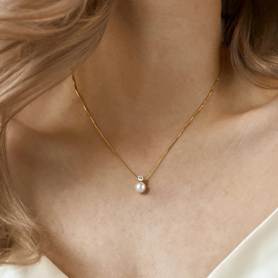 Hiraeva Leicht Luxuriöse & Minimalistische Perlen- und Zirkon-Halskette für Damen — Edelstahl-Schlüsselbein-Kette mit Anhänger-Schmuck – Detail 6