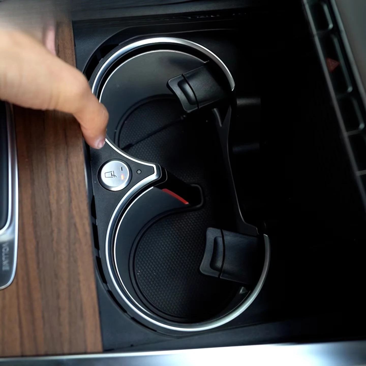 AKPA Heating & Cooling Cup Holder for  G Class W464  G Wagon Center Console Cold Warm Drink Holder Car Interior Accessories