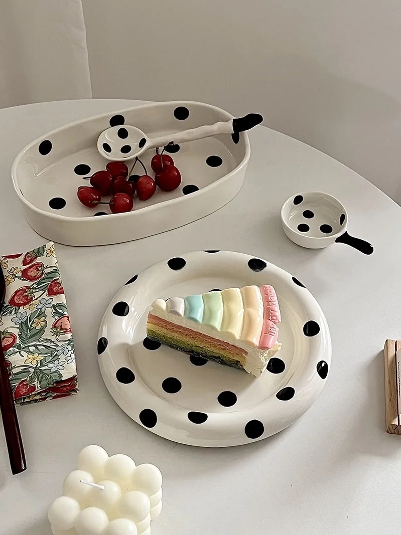 Sugar Miss Polka Dot Ceramic Plate Hepburn Style round Bubble Spoon Long Handle Elliptical Dessert Plate Chinese Manufacturer