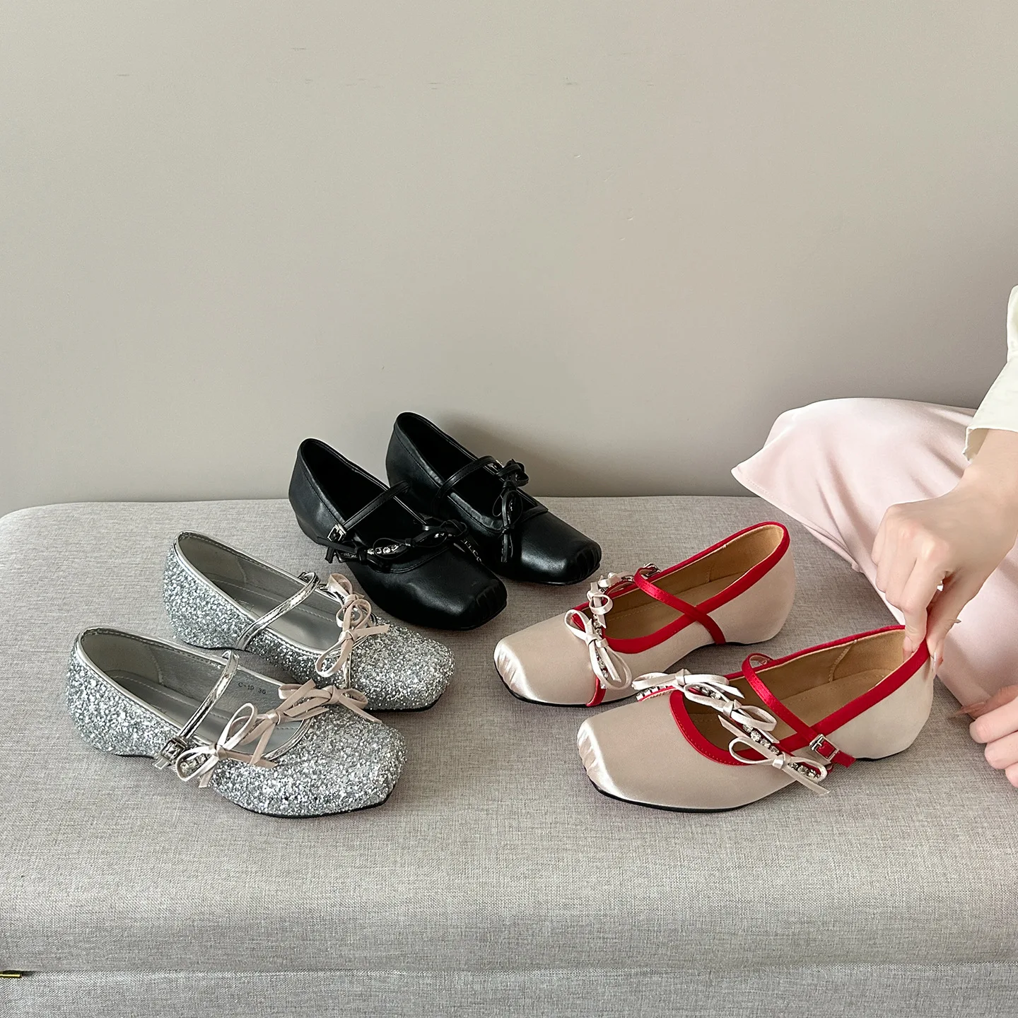 

Women Platform Mary Jane Shoes Square Toe Satin Ballet Flats with Rhinestone Bow