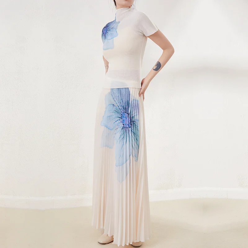 

High-end women's floral print elegant top, new spring/summer style, sophisticated two-piece skirt set.