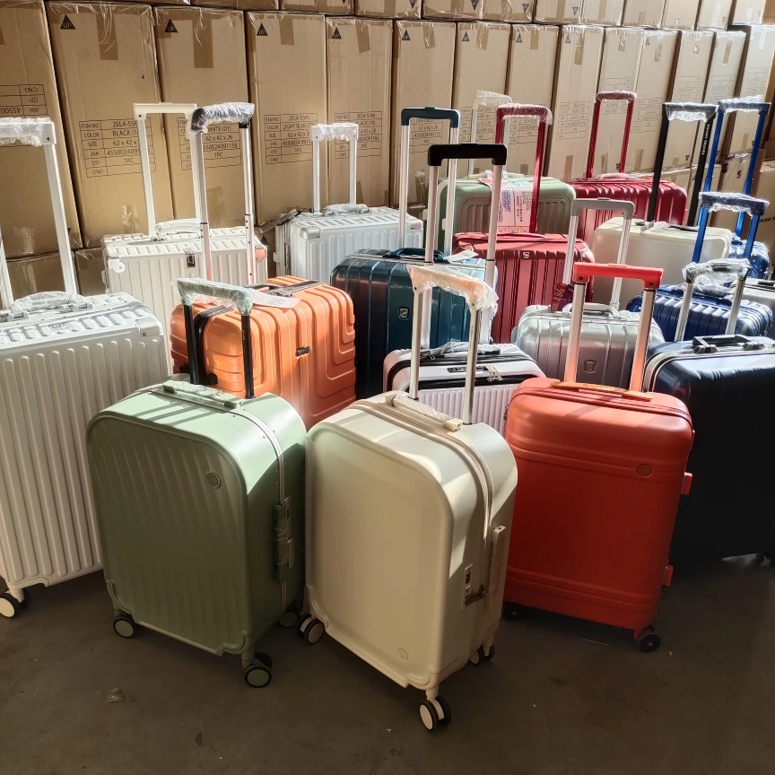 

Foreign trade genuine slightly defective clearance export suitcase 20 boarding suitcases 24 lockboxes 28 trolley boxes unique sp