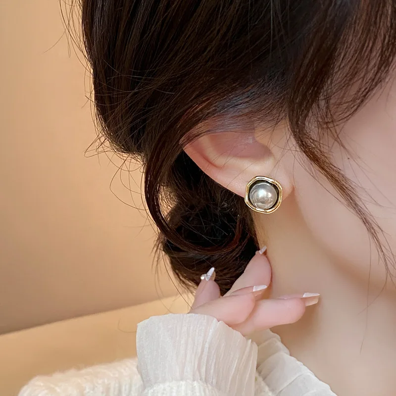 Stylish Women\'s Grey Bead Earrings Studs, and Versatile Fashion Jewelry for Every Occasion