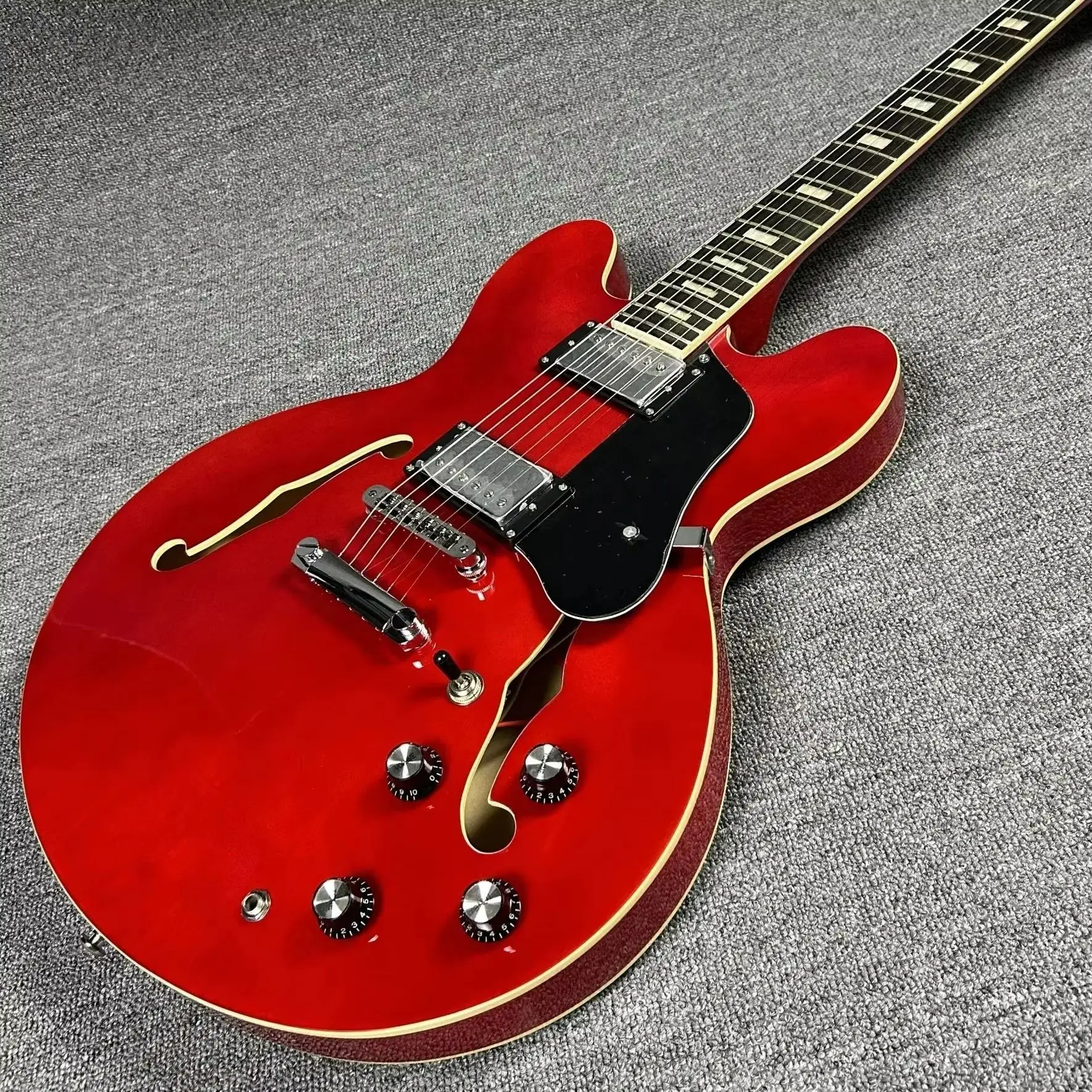 Hot Sale 335 Style Semi-Hollow Body Jazz Electric Guitar Cherry Red Maple Body Rosewood Fingerboard Free Shipping