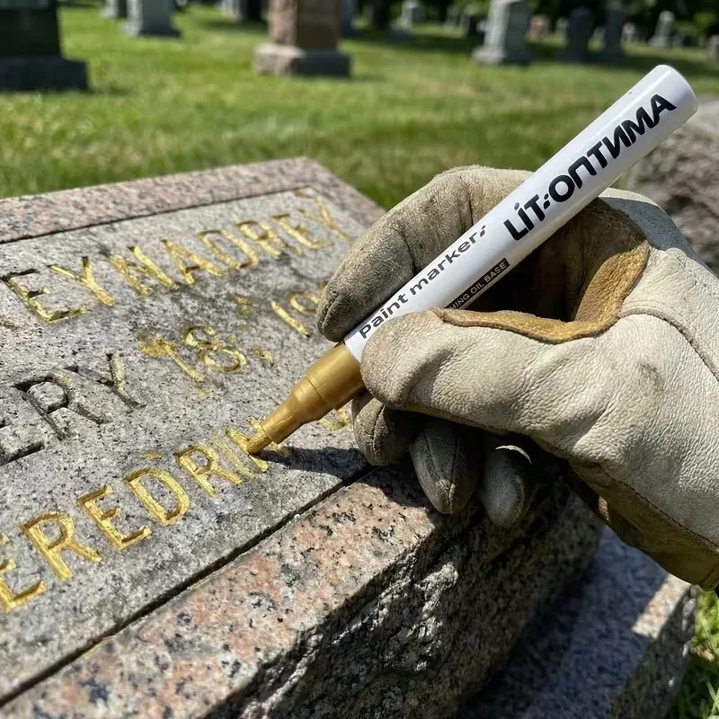 

Golden Tombstone Marker Pen Quick Dry Oil Based Weather Resistant Paint Patch Pen for Granite Marble Cemetery Maintenance