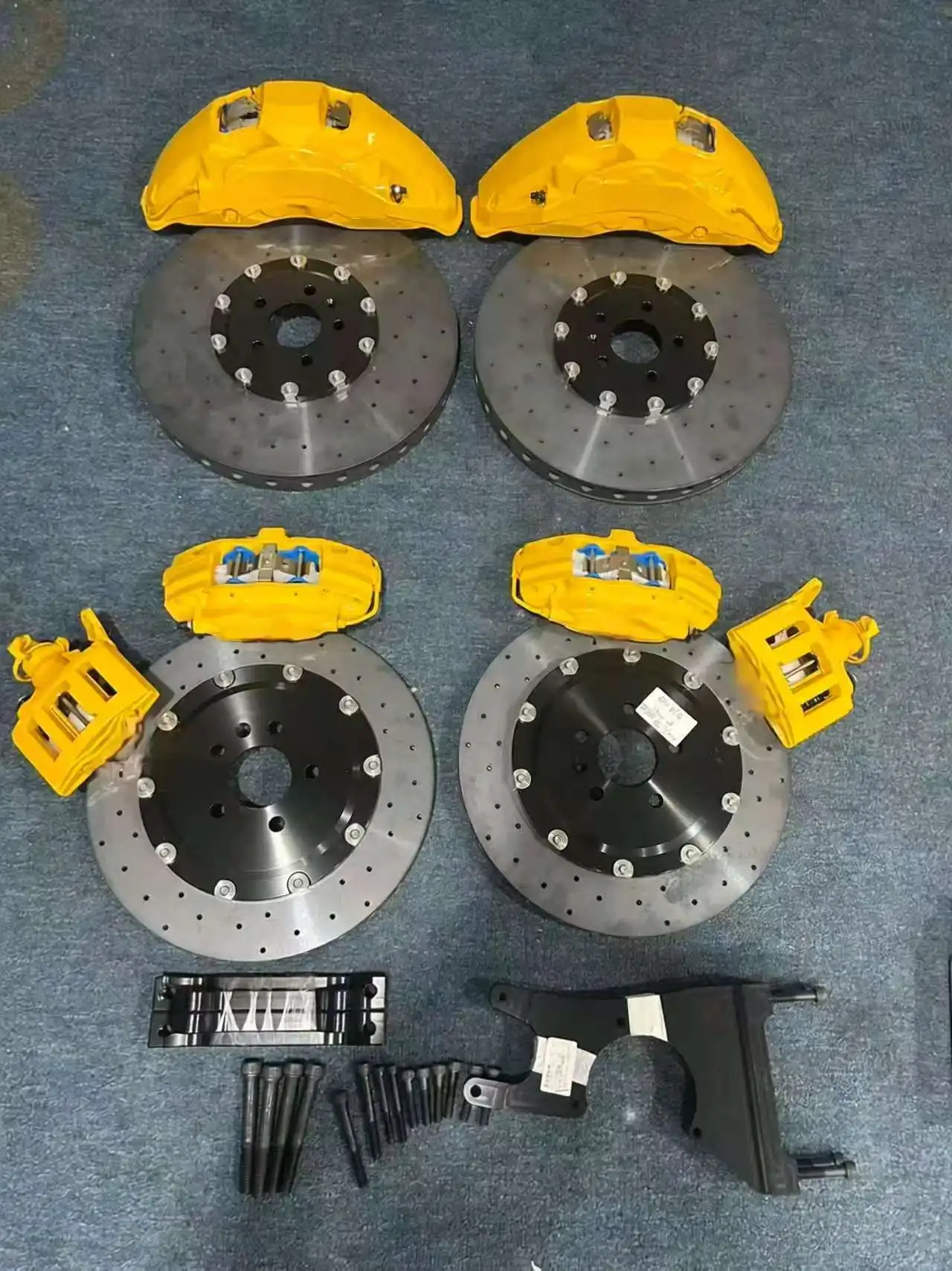 10n Big Brake Caliper Kit for BMW X5 / X5M, X6 / X6M, X7, XM 7 Series 740 / 750 / 760 with Carbon Ceramic Brake Rotor