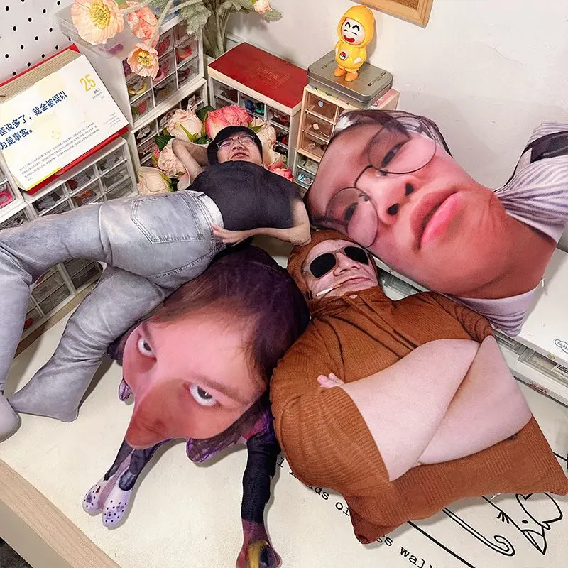 اصنع الوسائد من الأشخاص التي تحبها أو غير تشبه. وسائد مخصصة قبيحة ومضحكة. صورة وسادة مخصصة. وسائد مخصصة للحيوانات الأليفة.