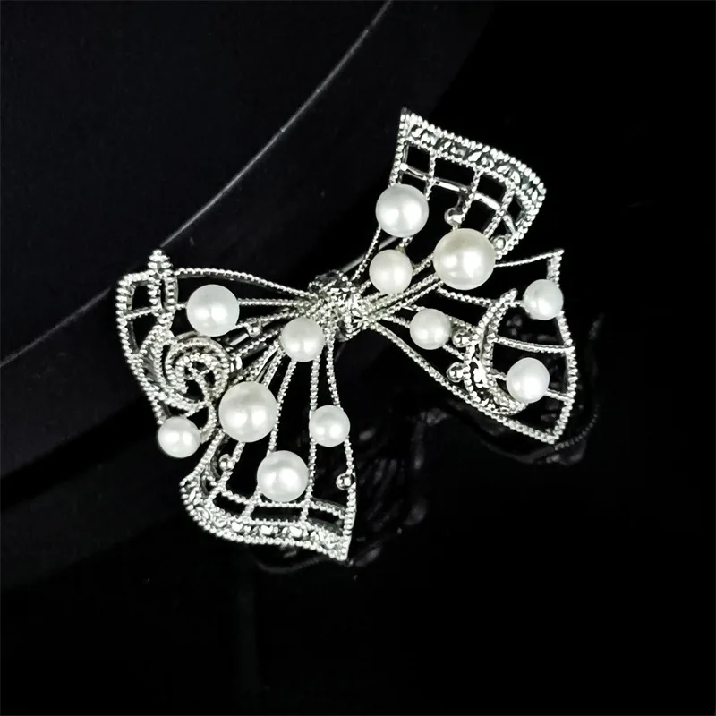 OKILY Delicate Hollow Note Bow Real Pearl Brooch Pendant Dual-purpose Freshwater Pearl Bowknot Brooches Pin Fashionable Corsage