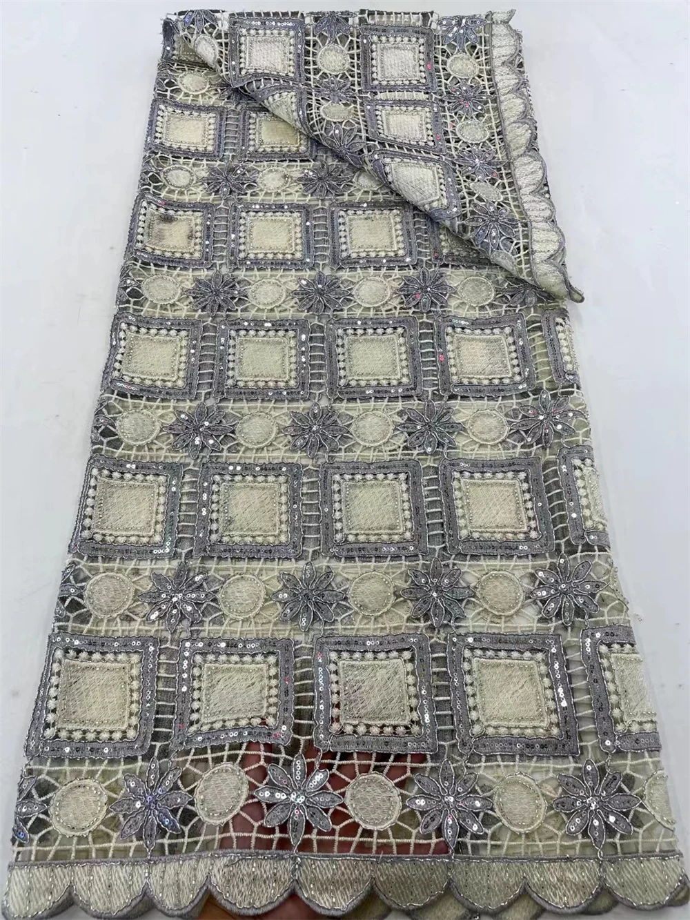 Tissu français en dentelle perlée fait à la main avec paillettes, maille dorée, robe de mariée, haut de gamme, luxe élégant, NigWin, 2024