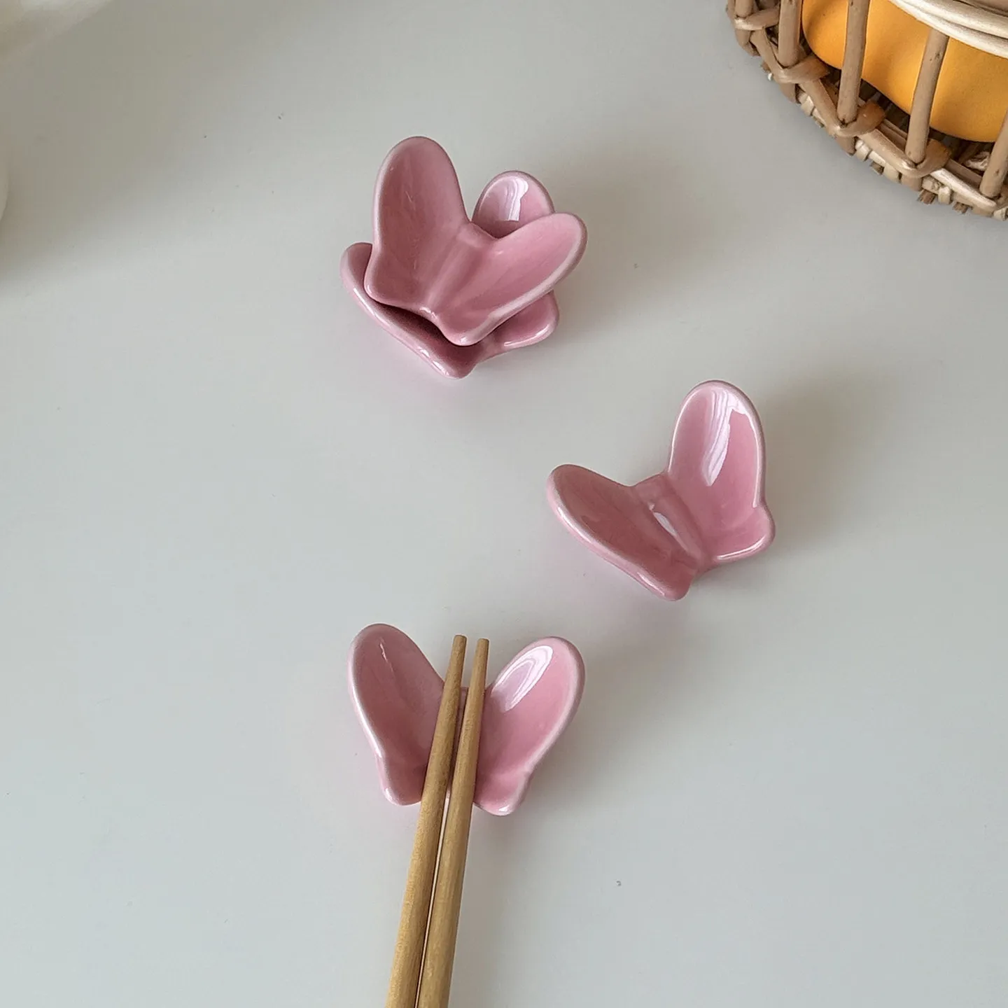 Ceramic Pink Butterfly Girlish Chopstick Stand Home Creative Tableware Rack Decoration Cherry Blossom Chopstick Stand Decoration
