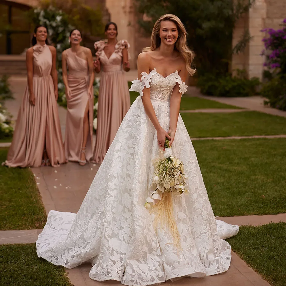

Elegant Off Shoulder Sweetheart Collar Wedding Dress Lace Strapless A-line Bride Dress Garden Wedding Dress Customization