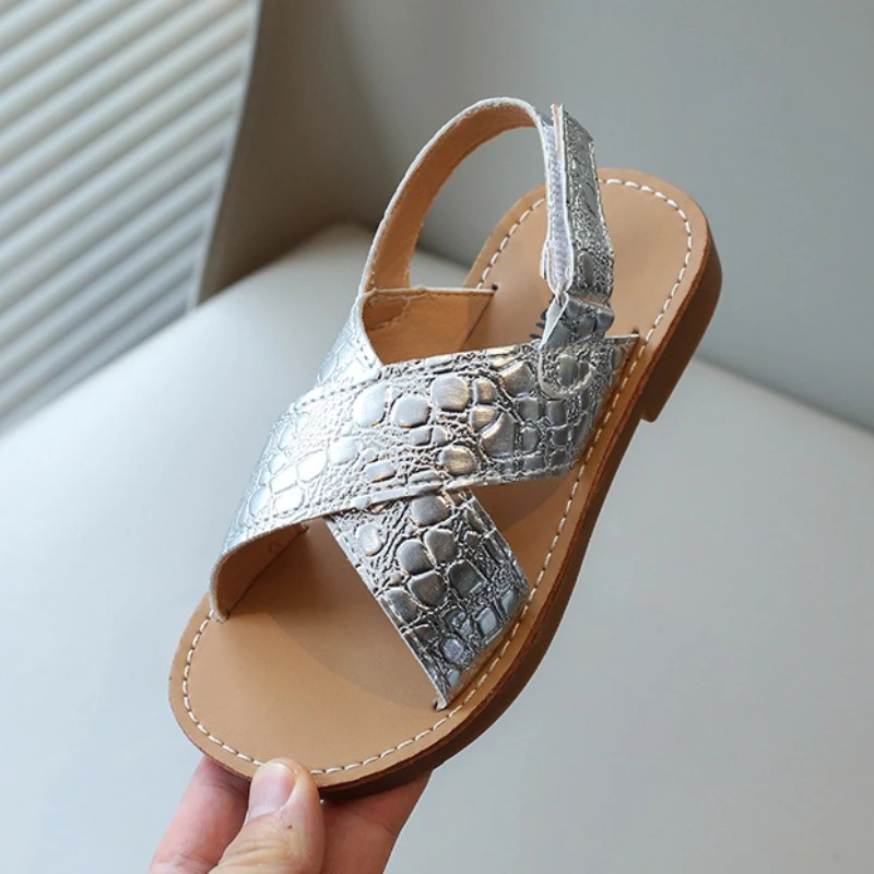 Fashion Girls' Shoes 2026 Summer New Kids Intersection Sandals Simple Versatile Girls' Open Toed Beach Shoes Sandalias De Mujer