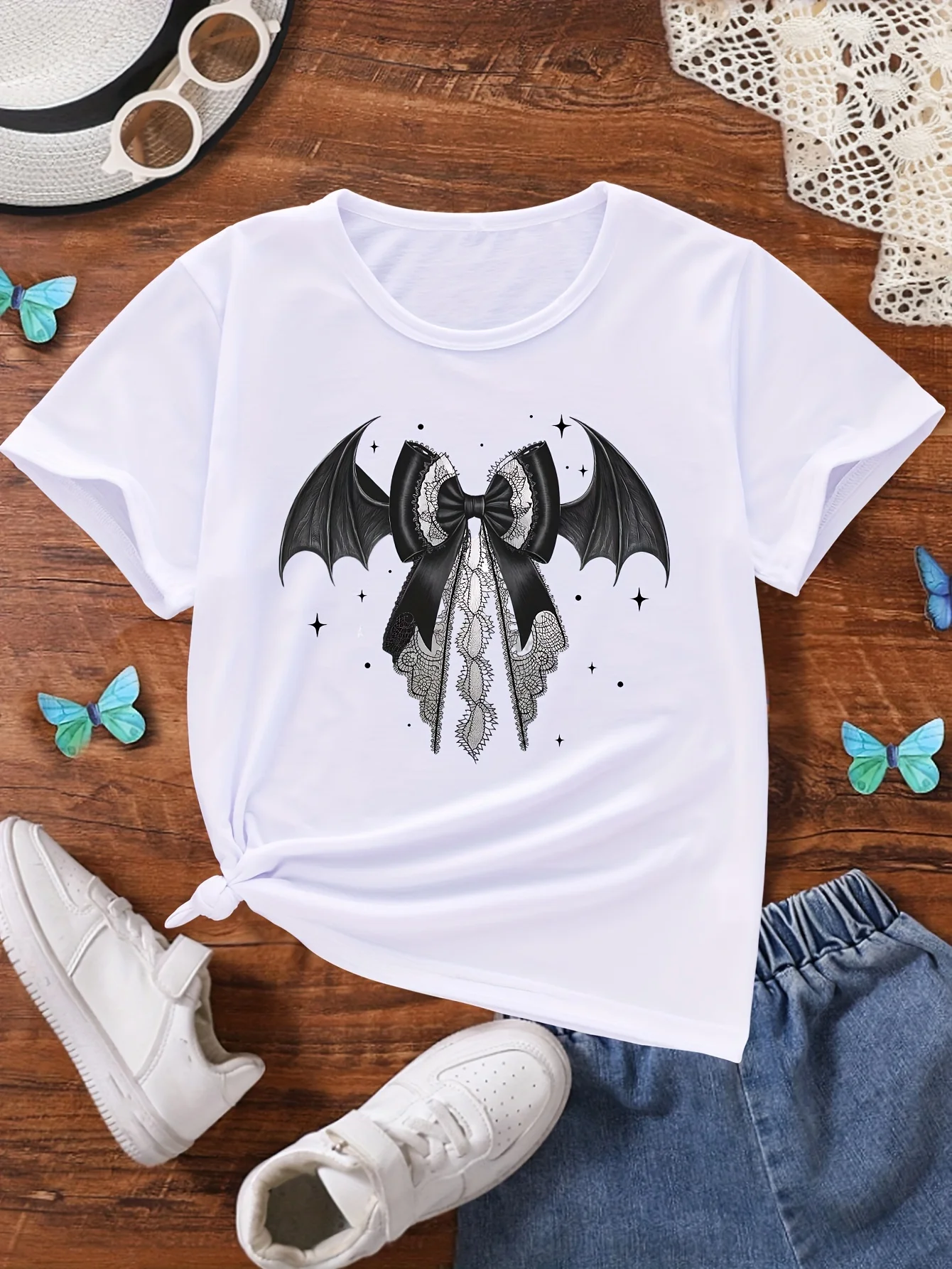 

TD61103 Teen Girls' White Casual Short Sleeve T-Shirt - Edgy Bow & Bat-Wing Print, Round Neck, Machine Washable, Spring/Summer V