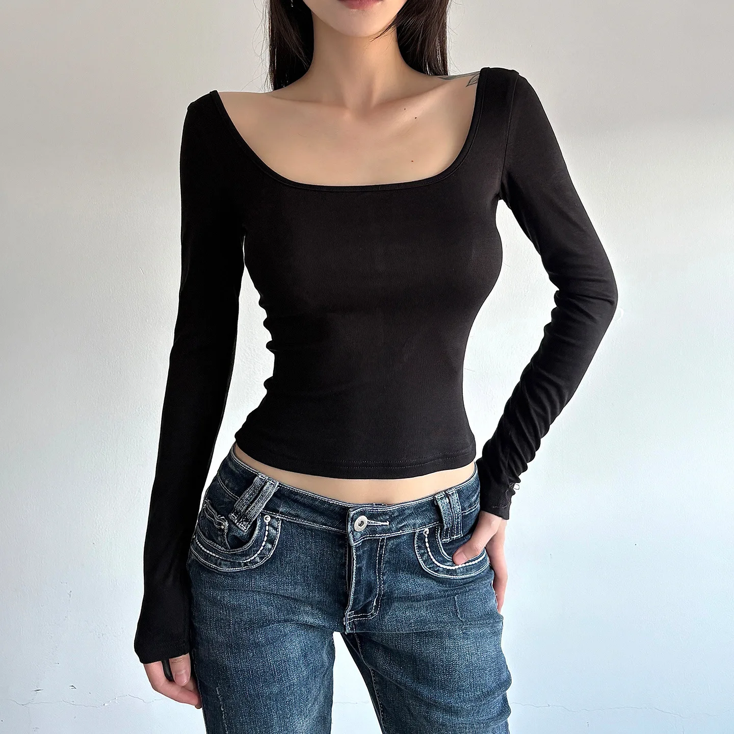 ONE TO WAN Women Gothic Lace Back Long Sleeve Crop Top Y2K Sexy Open Back Slim Fit Black T-Shirt Casual Streetwear Fashion Top