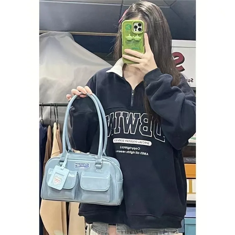 

Niche Design Retro Oil Wax Underarm Female New Bowling Commuter Hand Bill Of Lading Shoulder Bag