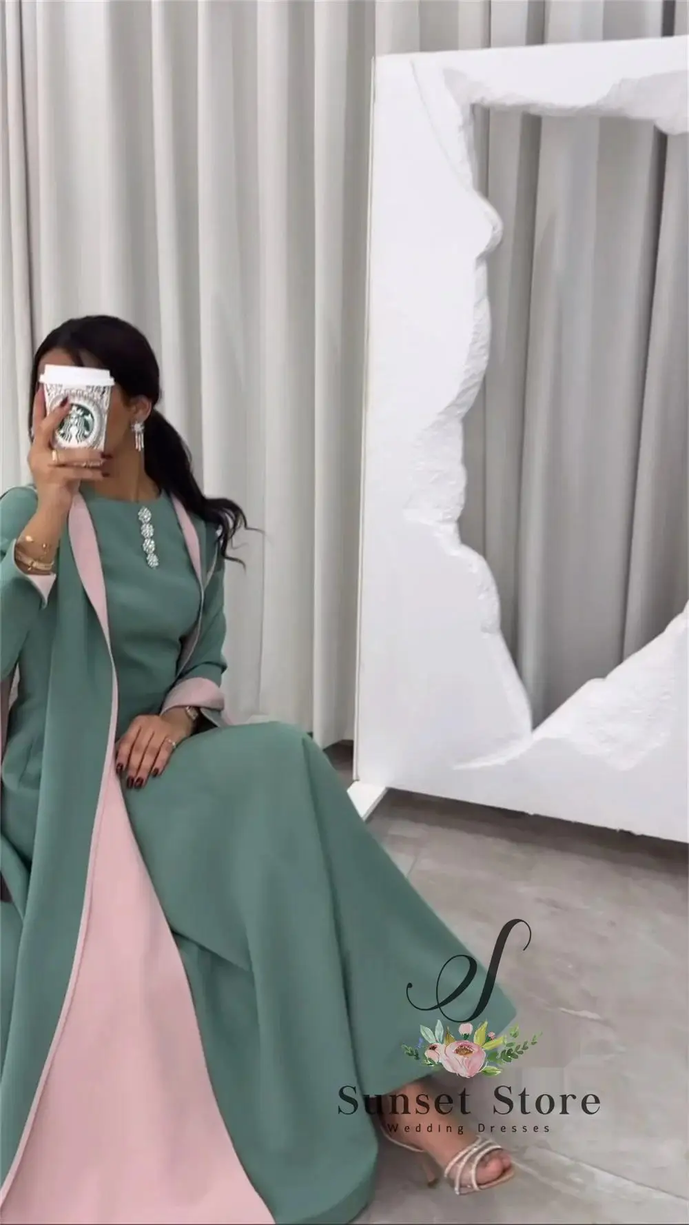 تخصيص الديكور الرسمي سطر س الرقبة مناسبة مخصصة ثوب طويل Es عارضة