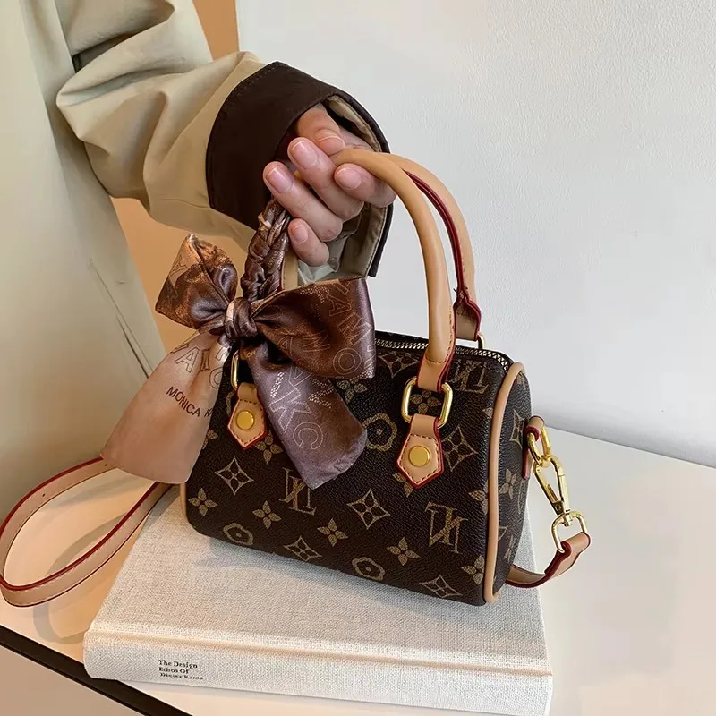 Paris Chic Sac à main messager de luxe – Fourre-tout à bandoulière pour femme avec couleur unie rétro et finition cuir haut de gamme