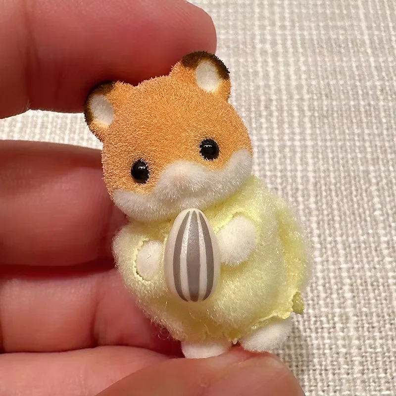 

Оригинальный Сильванский семейный бобер, детский хомяк, оранжевый кукольный домик, клубничный кролик, детская рождественская кукла для девочек, флокированная кукла, игрушки