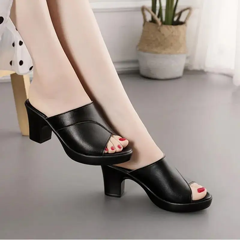 Slippers Women Summer Wear Sandals New Fashion Wild Slope with Non-slip Elegant Medium Thick Heels Platform Wedge Ladies Shoes