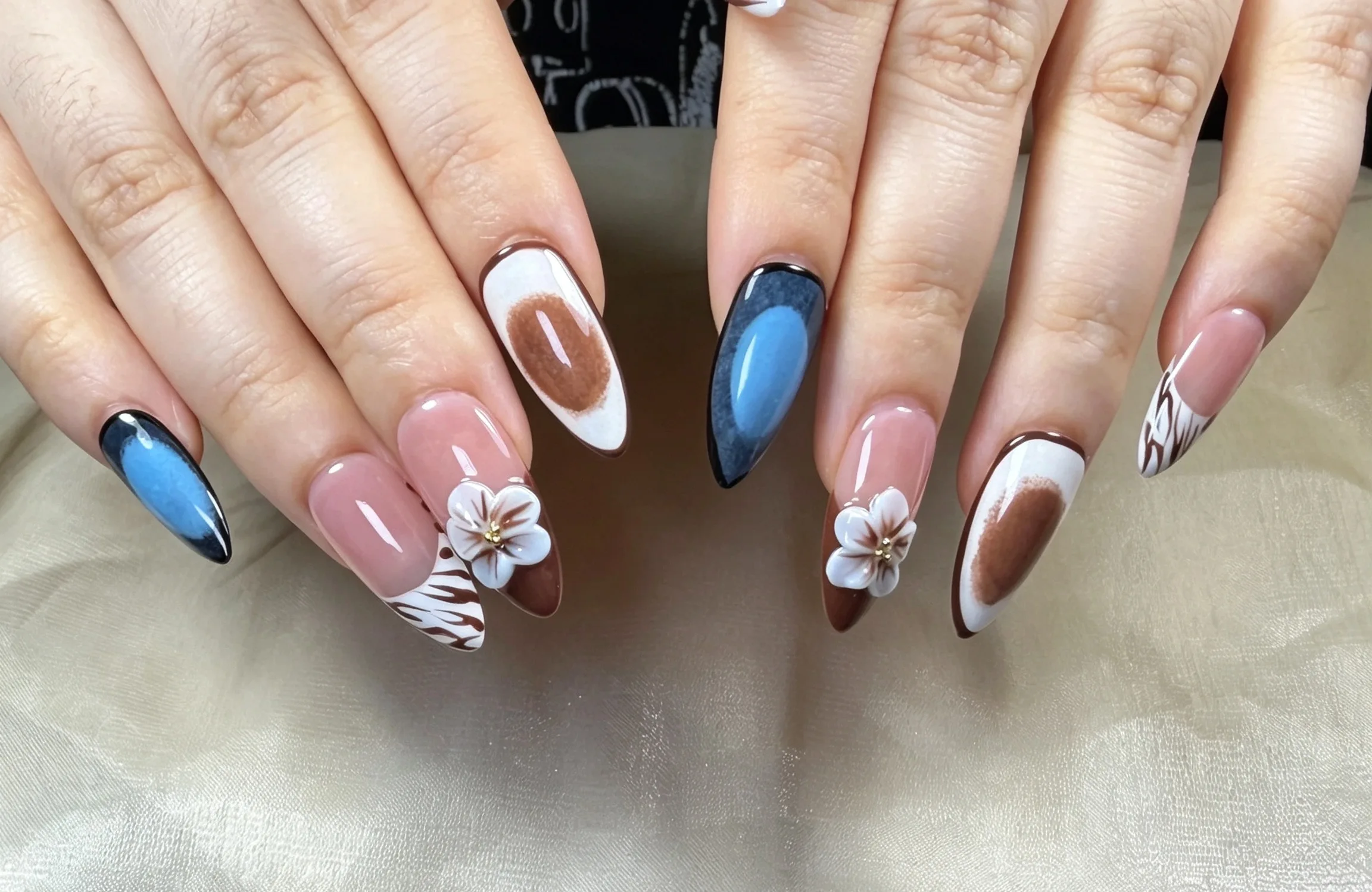 Handmade Press On Nails, 3D Carved Flower Cow Print Cat Eye Fake Nails, Hand Painted Artificial Nail Art, Long Almond Shape For
