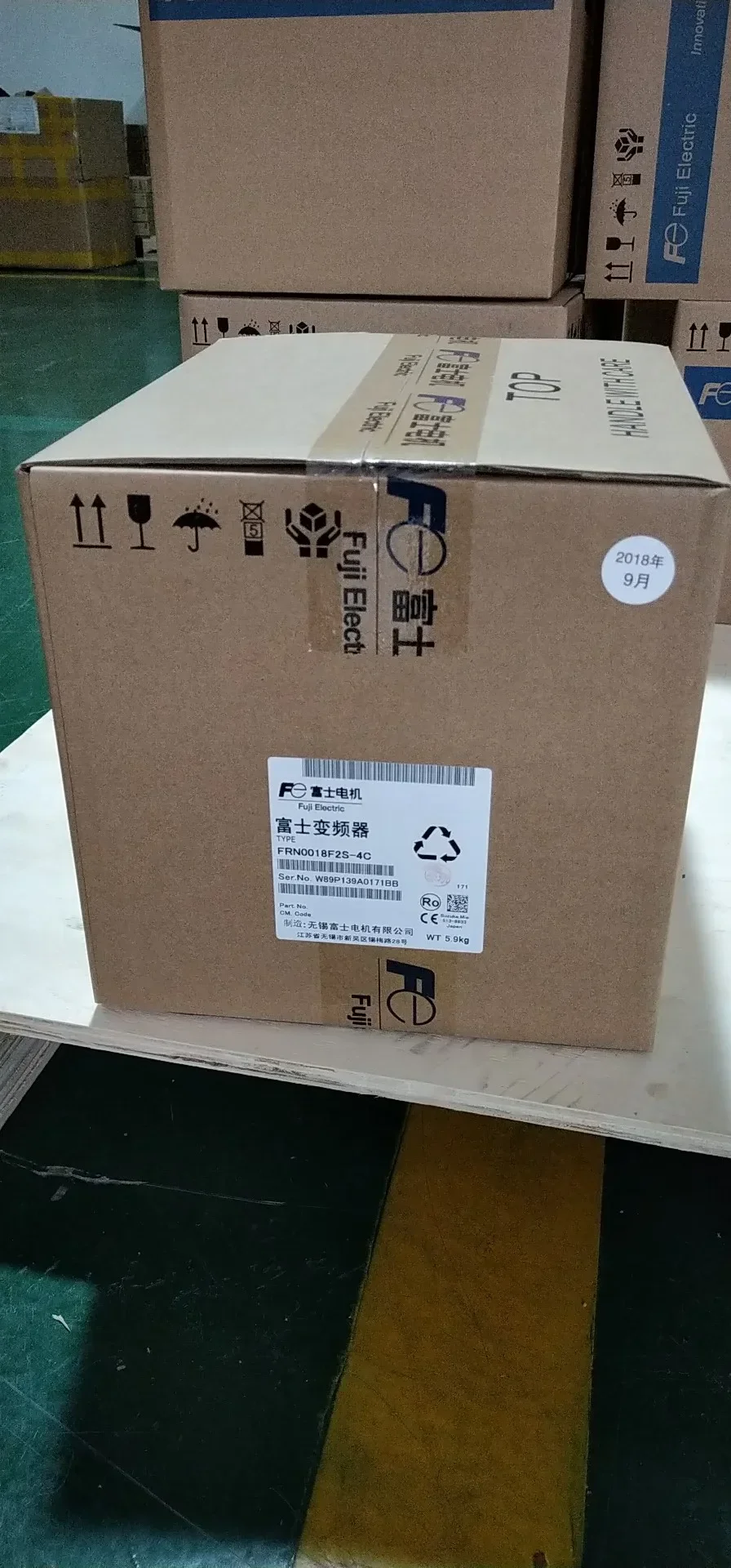 

Общий преобразователь частоты Fuji FRN0007E2S-4C FRN0012E2S-4C FRN0022E2S-4C380V