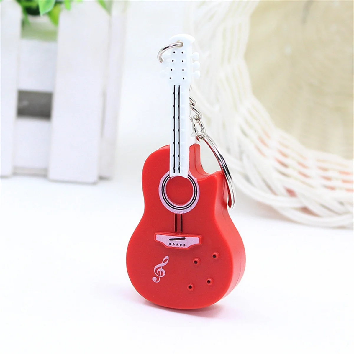 ONCE Red Violin Key Pendant, Keychain Pendant Accessories Led Light Keychain Violin Keychain Can