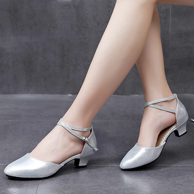 New Ladies Standard Shoes Pearl Ladies Ballroom Dancing Shoes Closed Toe Salsa Shoes Rubber Soft Outsole Modern Dance Low Heels