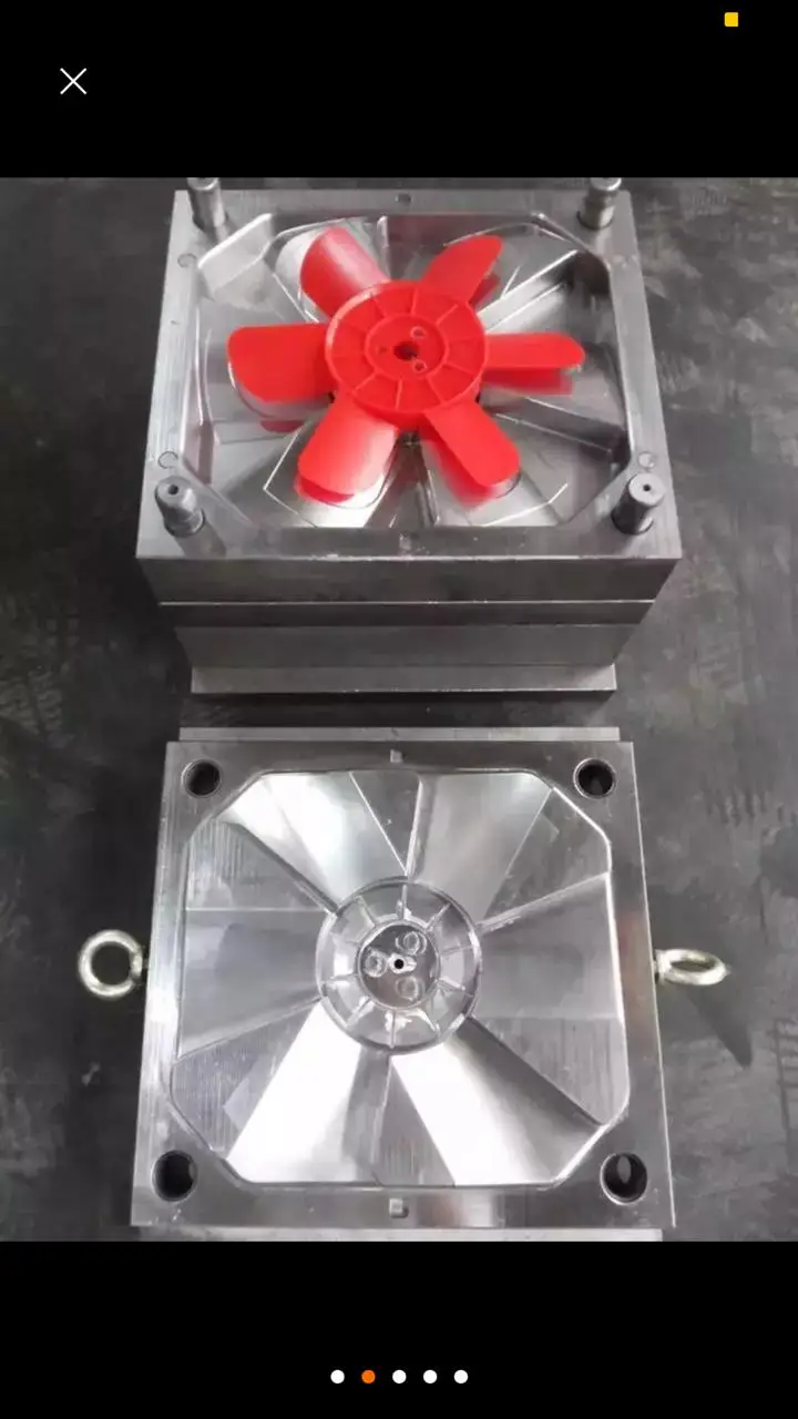 290ton Plastic fan blade making  injection molding machine