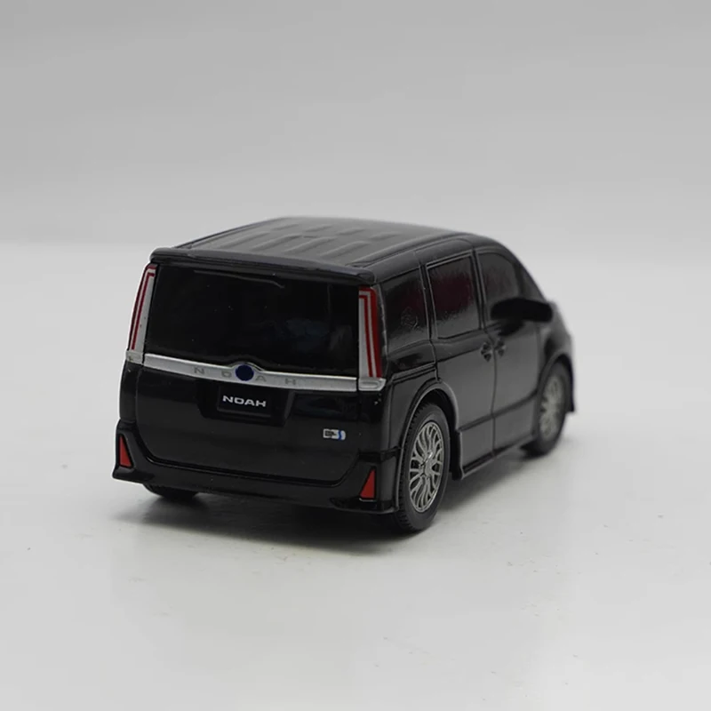 1:30 Scale NOAH Commercial Vehicle Plastic Car Model Finished Product Simulation Toy Gift Static Model Display Souvenir