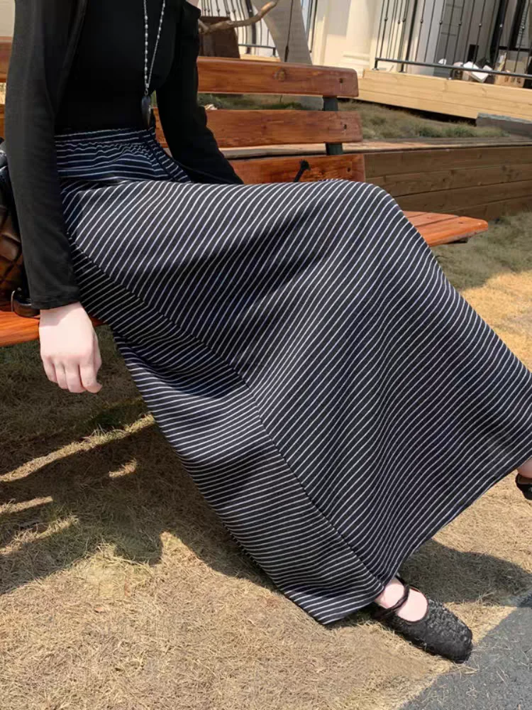 Vintage Striped Knit Midi Skirts For Women High Waist Bodycon to A-Line Chic Skirt Straight Fit Effortless Fall Style