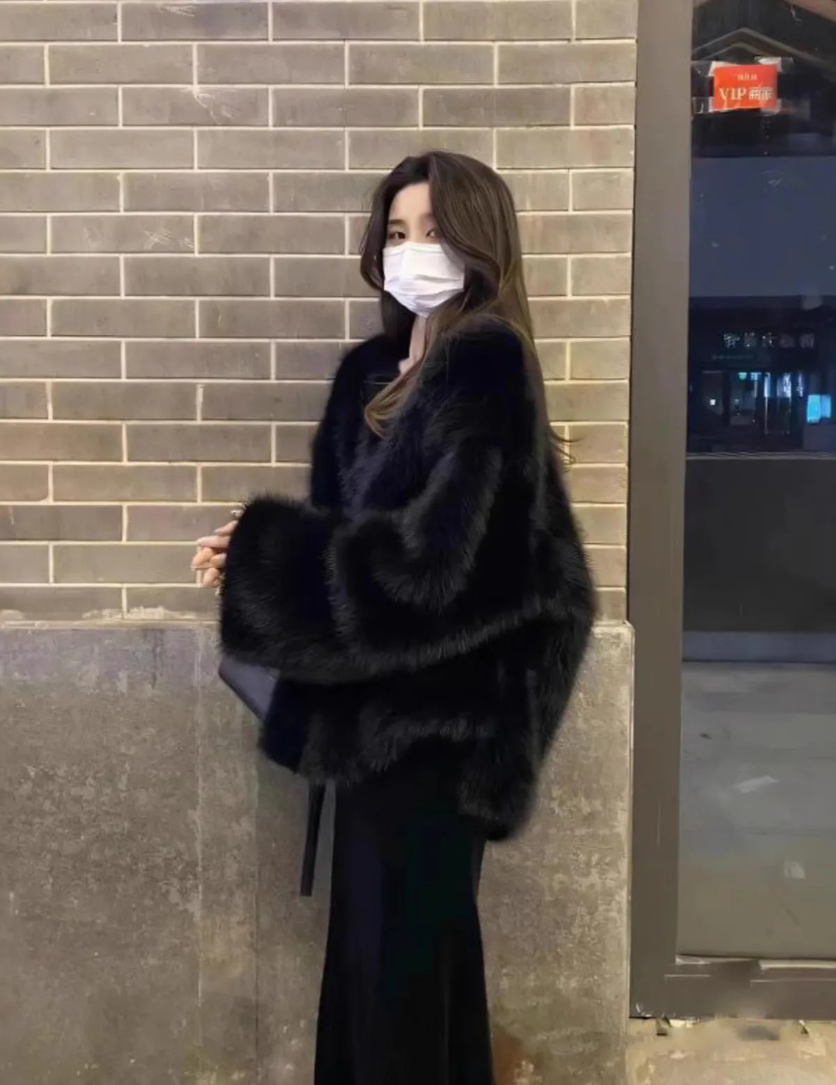 เสื้อแจ็คเก็ตขนเฟอร์เทียมแบบครอปสำหรับผู้หญิง ทรงเข้ารูป ความยาวปานกลาง สำหรับฤดูกลาง  สไตล์คนเมือง  พร้อมเข็มขัด  ดีไซน์เก๋ไก๋  ผูกเชือก  ซิปหลายช่อง  สไตล์ลำลองทันสมัย