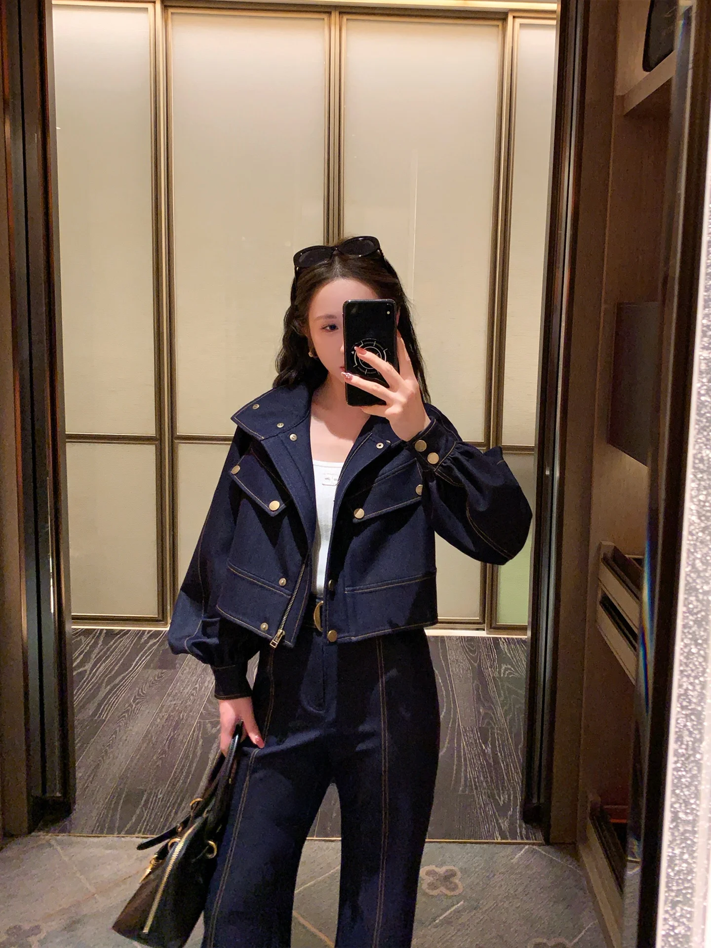 

Женская укороченная джинсовая куртка в стиле ретро с рукавами-фонариками и воротником-стойкой, весна 2026, модная одежда малого размера, топ