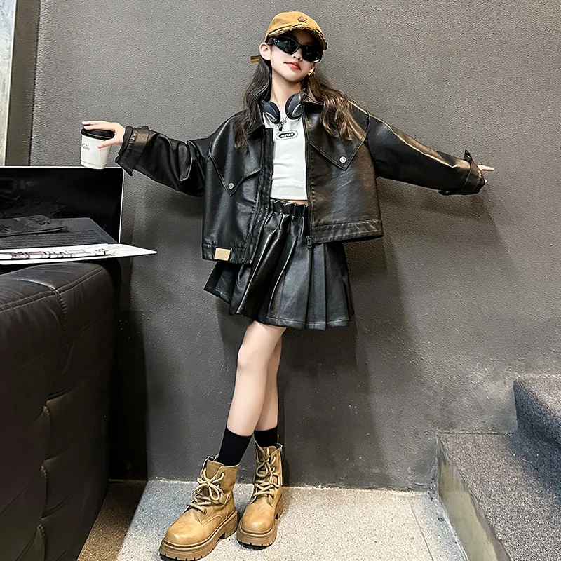 

Children Stylish Turn-down Collar Zipper Jacket Set 2024 Autumn New Girls Leather Jacket Leather Pleated Skirt Two-piece Set