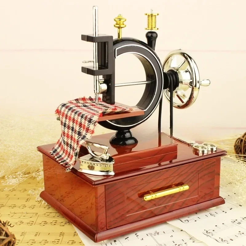 Send elders, parents, grandparents, creative gifts, retro music boxes, nostalgic souvenirs
