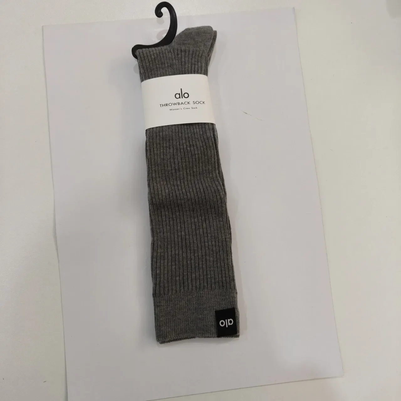 New Alo Wool Socks with Double Needle Branding - Calf-Length Socks for Autumn and Winter, Mid-Calf Woolen Warm Socks
