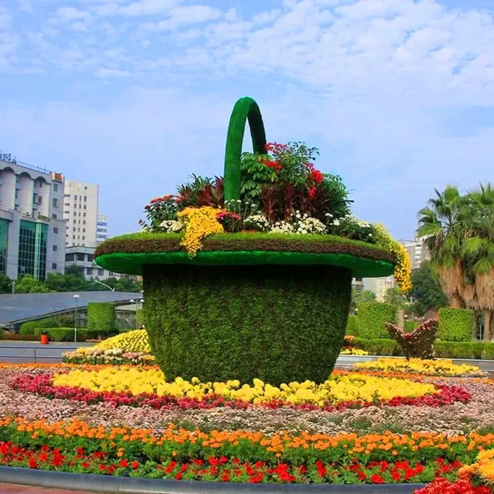 Large Artificial Grass Giraffe Statue Topiary Grass Snail Sculpture for Resort Farm Decoration