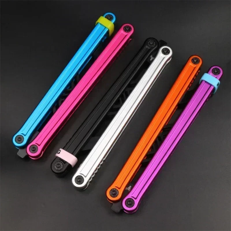 

Balisong Trainer Glidr Antarctic Cloned by XDYY Butterfly Knife with Comb Head Sandwich Handles Zen Pins Structure