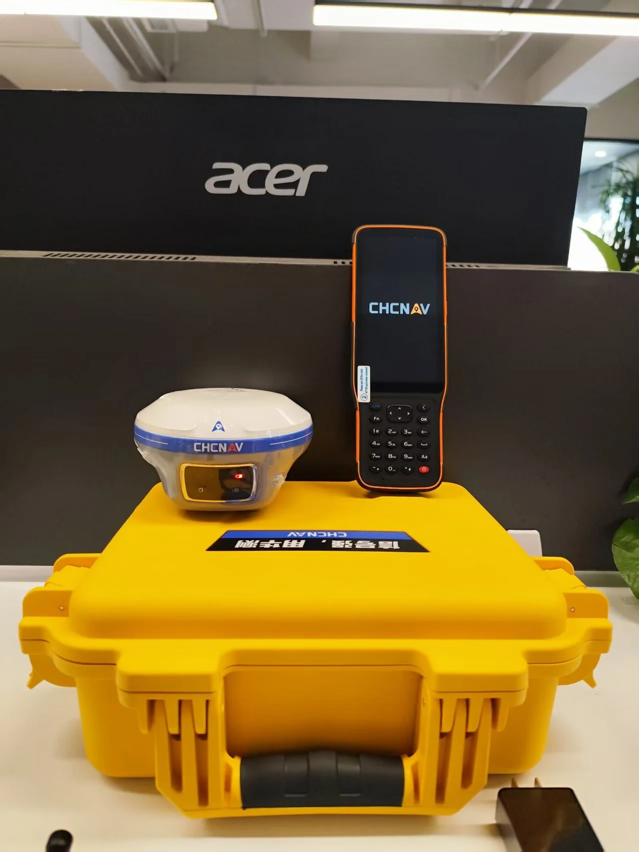 

GNSS-приемник CHCNAV I89/X15 GPS IMU-RTK с 1408 каналами и двойной камерой для AR-разметки
