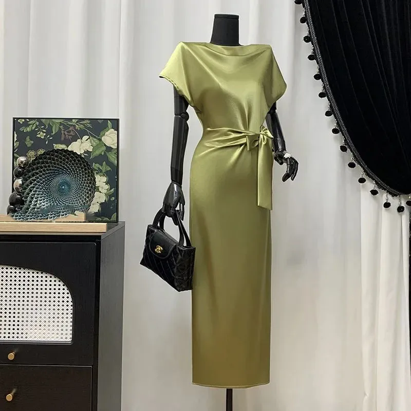 アボカドグリーン結び目ウエスト締め付けスリム女性ドレス 2025 新しい夏の韓国語バージョンアセテートサテン無地女性ドレス H539