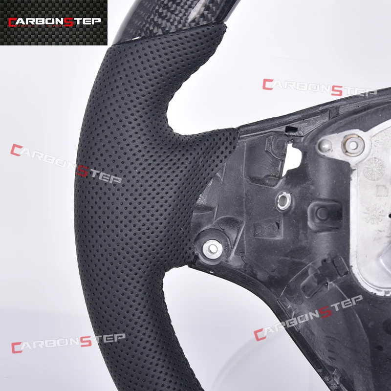 Low Price Carbon Fiber Steering Wheel in Stock for Bmw E46 M3 E38 E39 E83 E60 E70 E71 E72 E53 E89 E92 E93 E81 E87 E84 E82 view 3