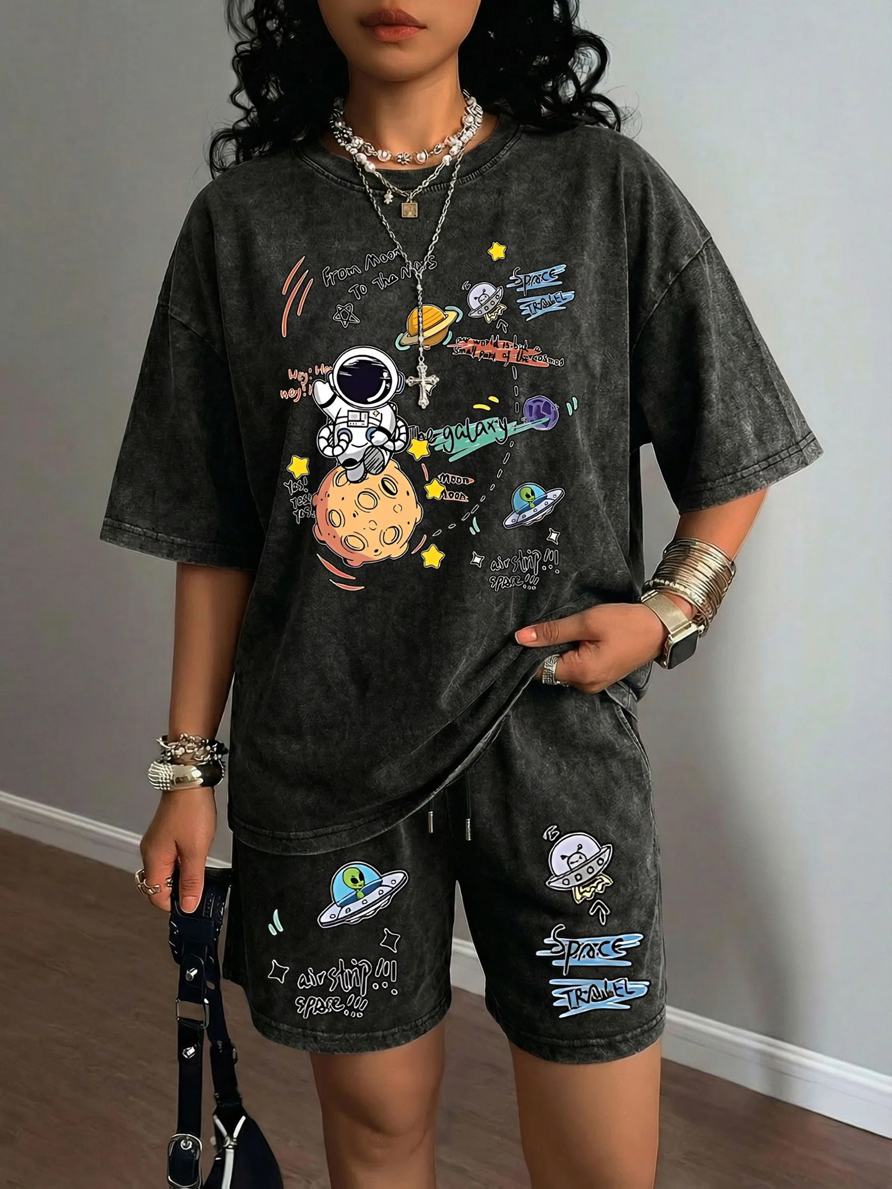 Summer women's suit with astronaut print lightweight breathable casual and fashionable streetwear clothing