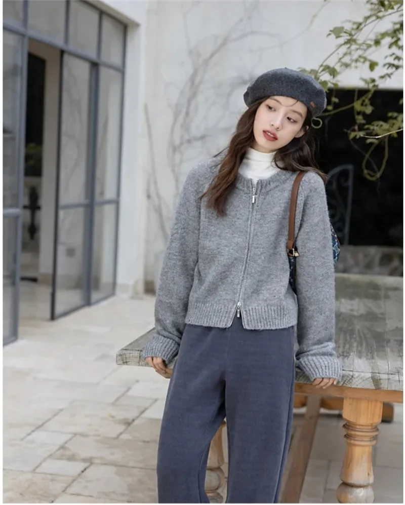 2024 New Grey Short Sweater Coat Women\'s Spring Autumn Thickened Loose Lazy Fashion Simple Outerwear Zipper Cardigan Knitted Top