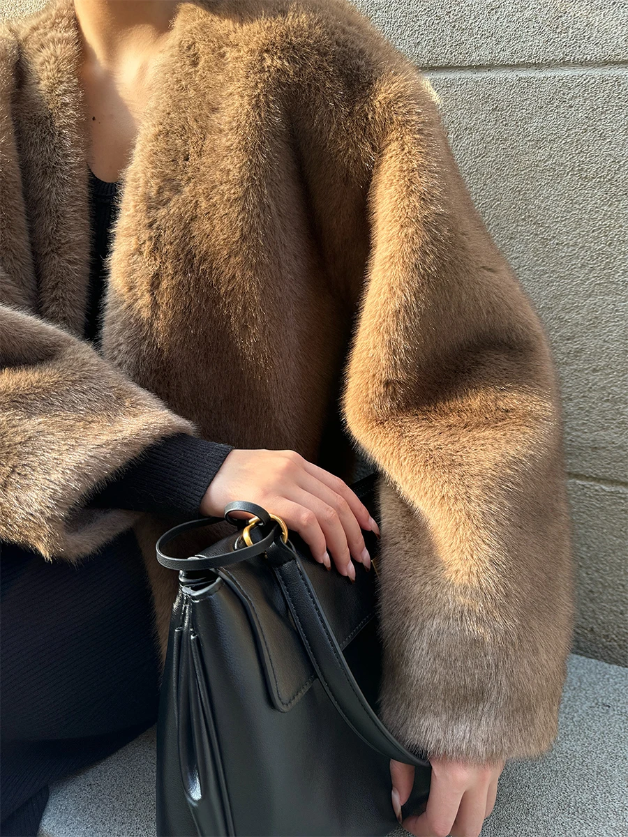 

Ele Soft Faux Mink Fur Jaet Women's Autumn Winter Eco-friendly Inteated Leather Fur Youth Korean Sle V-ne Coat