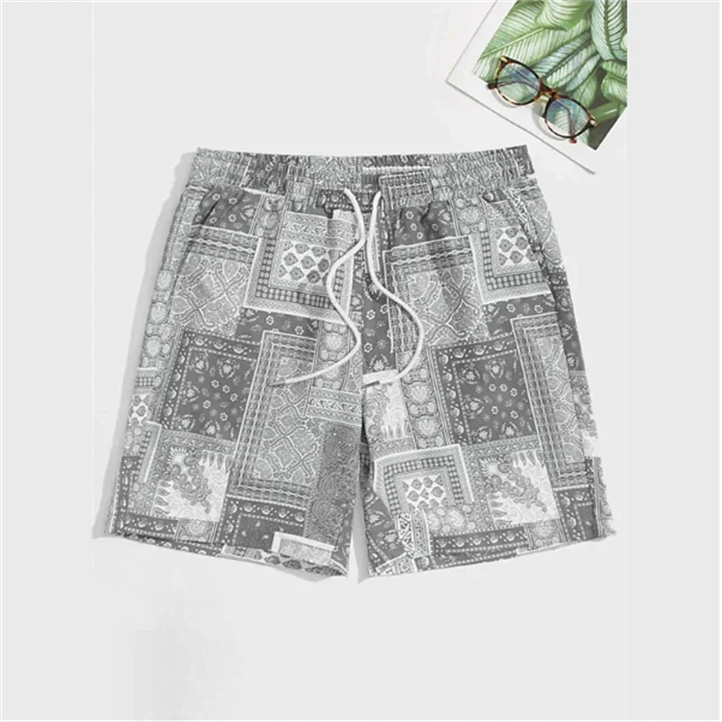 Trendige Bandana-Grafik-Strandshorts für Männer, Sommermode, 3D-gedruckte Badehose, lockere, lässige Streetwear, hawaiianische kurze Hose – Detail 4