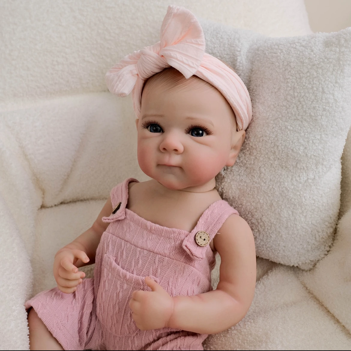Bambola rinata realistica da 19 pollici Ragazza neonata Bettie realistica con morbida pelle in vinile Vene dipinte a mano e ciuccio magnetico