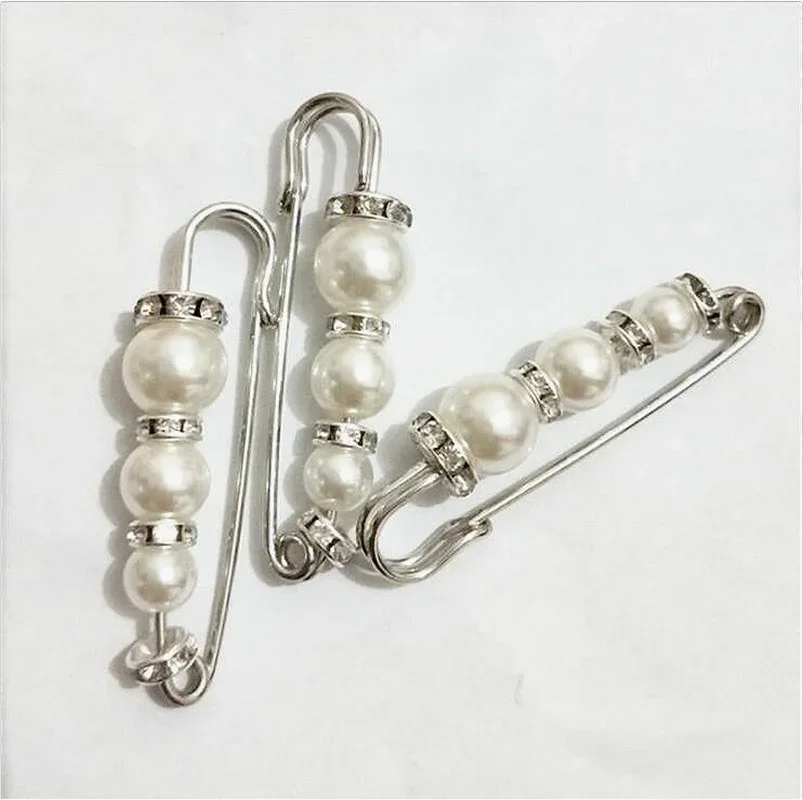 European and American Personalized Decorative Brooch Pearl Retro Diamond-encrusted Metal Beaded Silk Scarf Buckle Pearl Brooch