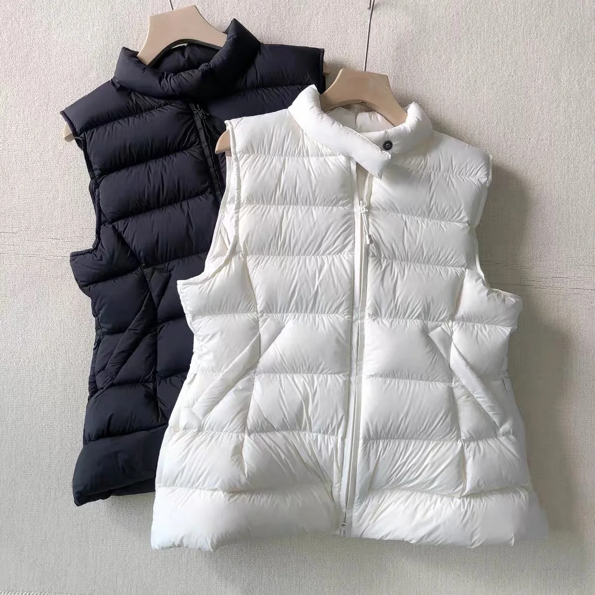 Stand-up collar down jacket vest for women, 2026 new short, warm, slimming, fashionable and versatile women's down vest