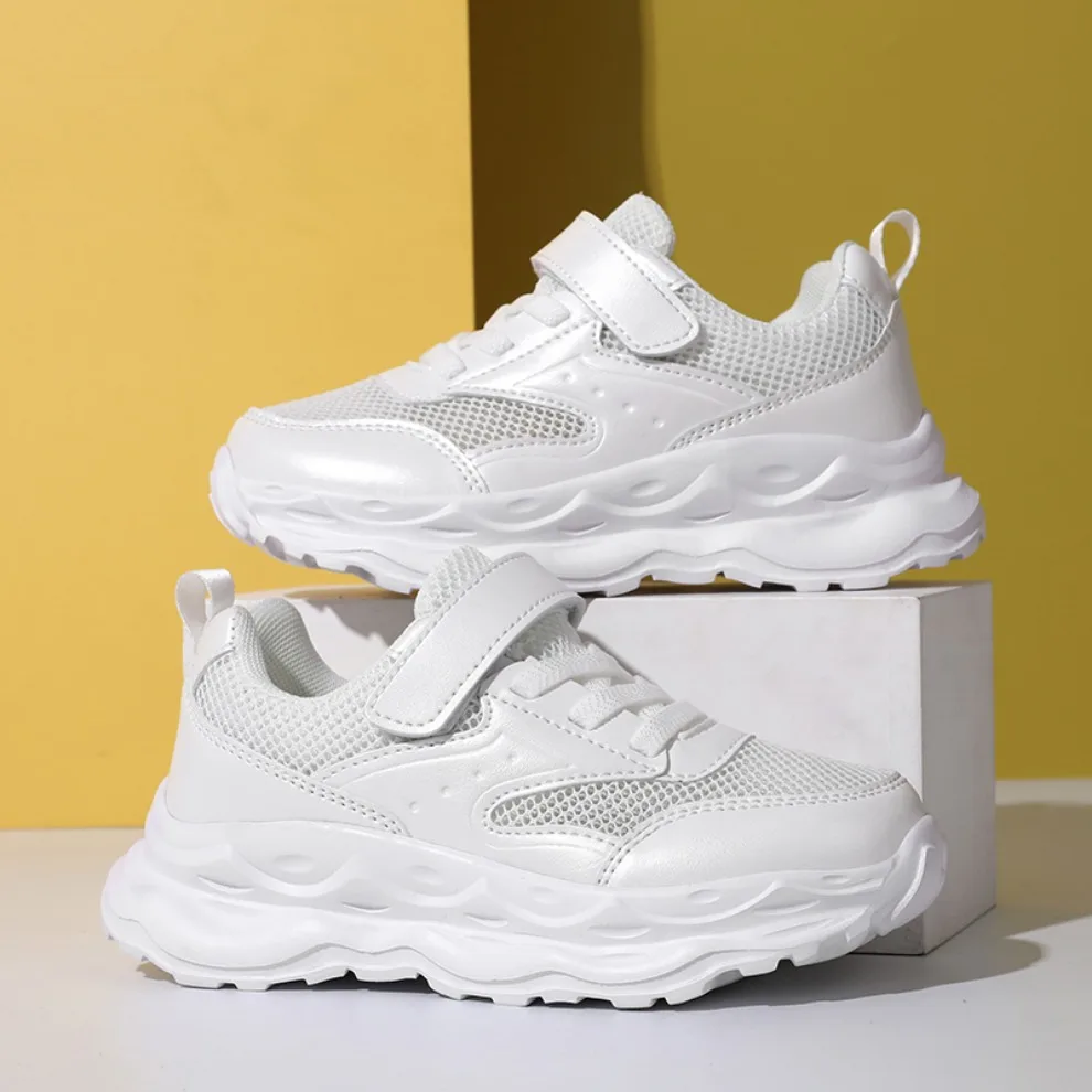 

Lightweight and fashionable summer hollow out breathable sports shoes for boys and girls 28-39