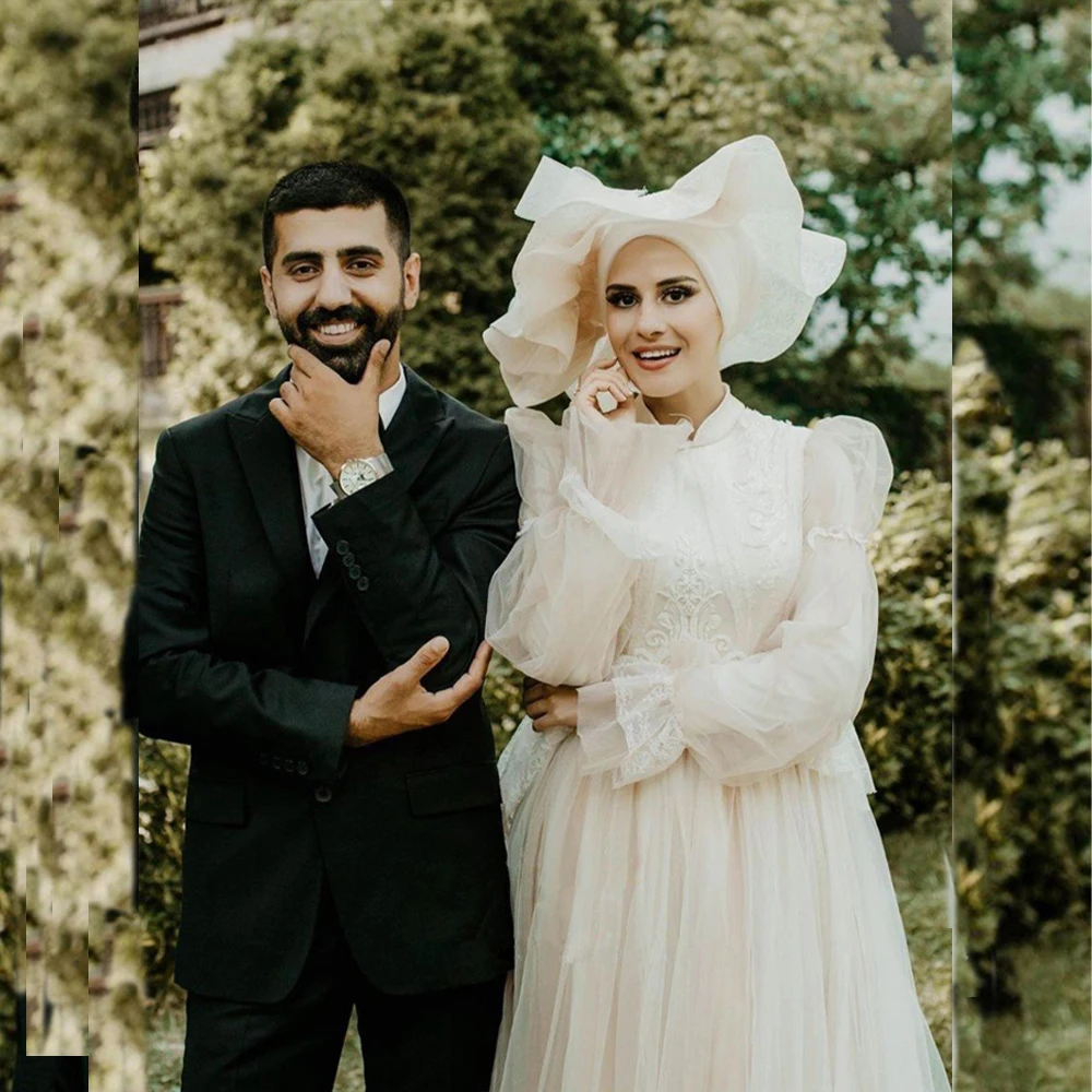 

Muslim Wedding Dresses with Long Sleeve High Neck Appliques A-Line Garden Beach Women Dress Sweep Train Bridal Gown Customized