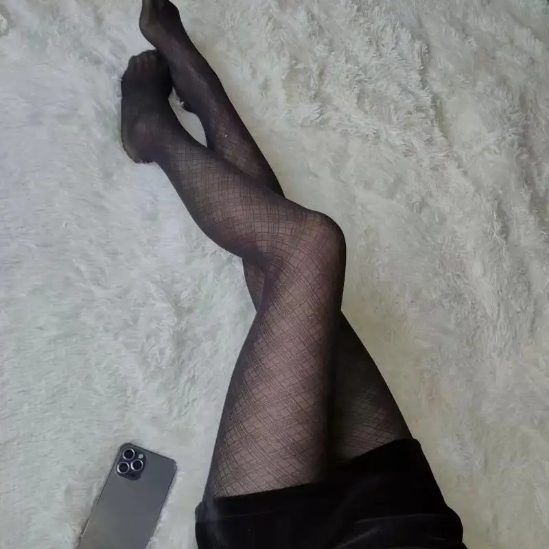 جوارب داخلية عالية الشفافية باللون الأسود للنساء؛ جوارب طويلة عصرية للحفلات والملابس اليومية